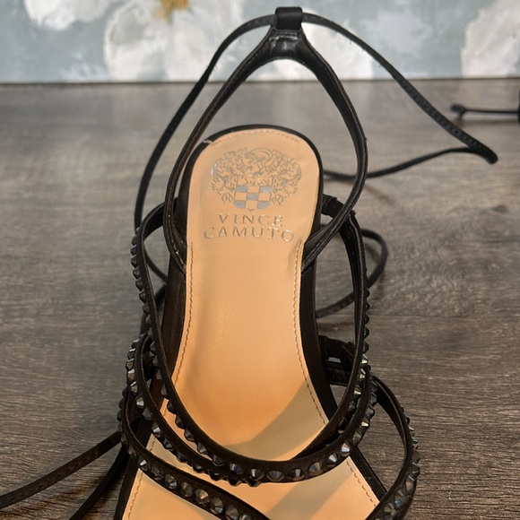 Vince Camuto Amarina heeled sandal, please refer to picture for size - Picture 4 of 16